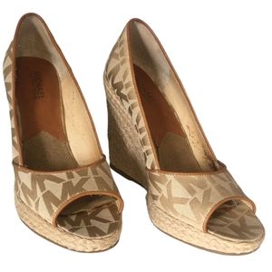 Michael Kors: MK Logo printed espadrilles wedge heels. Size 8 1/2M. Pre-owned
